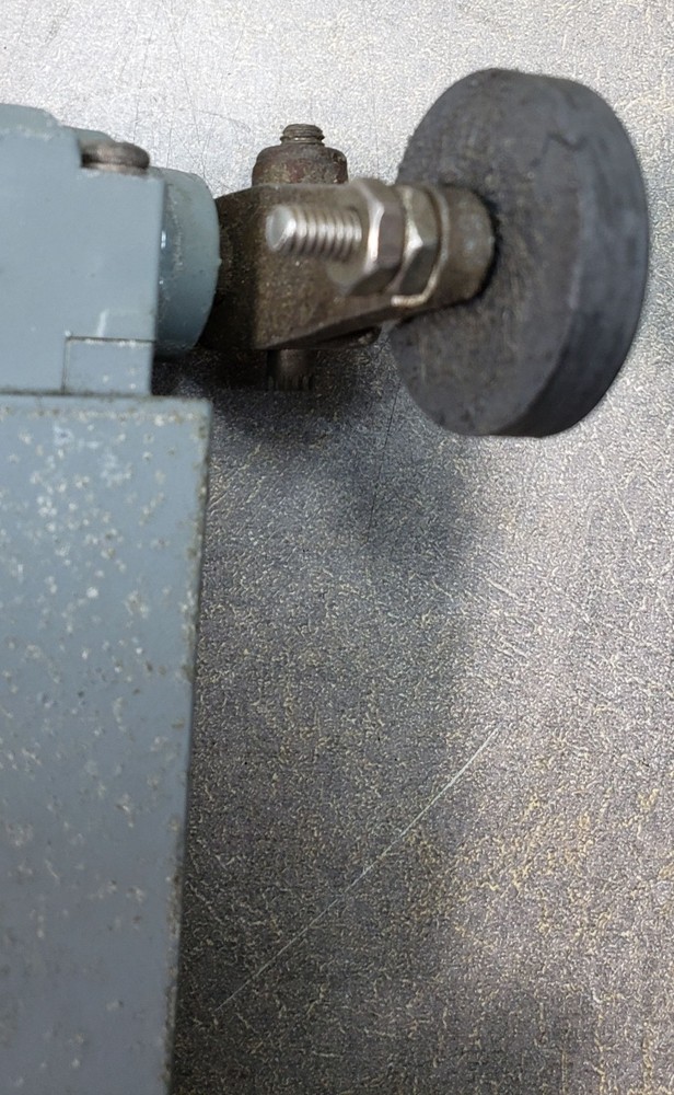 Allen Bradley 802T-HP Spring Return Lever Compact Limit Switch. Ser H