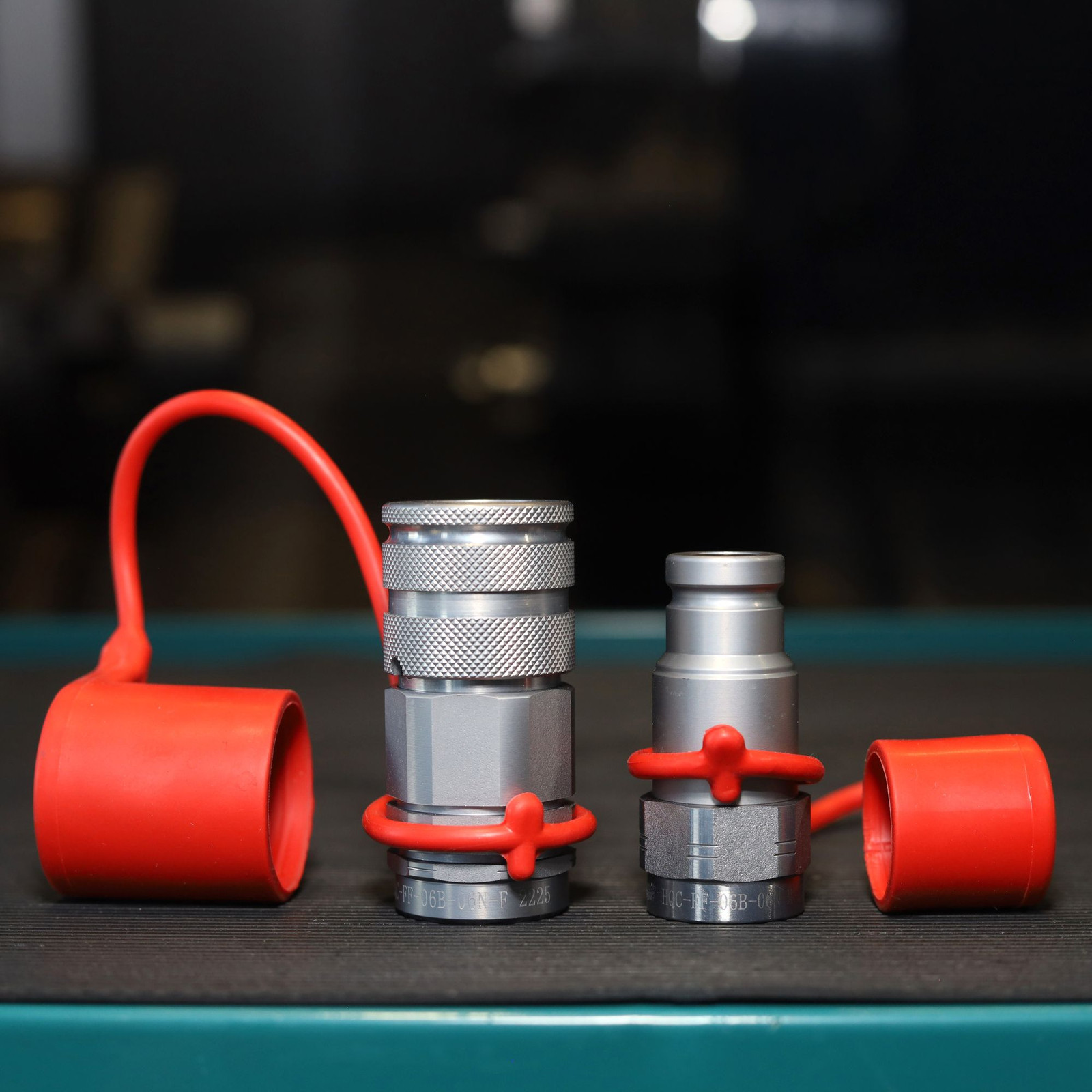 3/8″ Flat Face Hydraulic Quick Couplers Set - 3/8″ NPT Thread