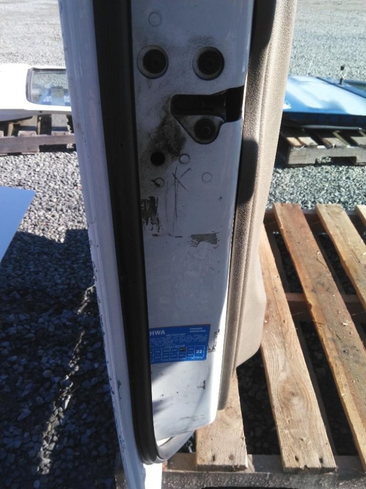 For 2012 FREIGHTLINER CASCADIA 113-125 DOOR ASSEMBLY Left , MD