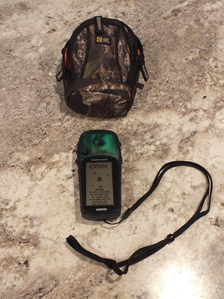 Garmin Etrex Venture Portable Handheld GPS Receiver with Case Logic Case