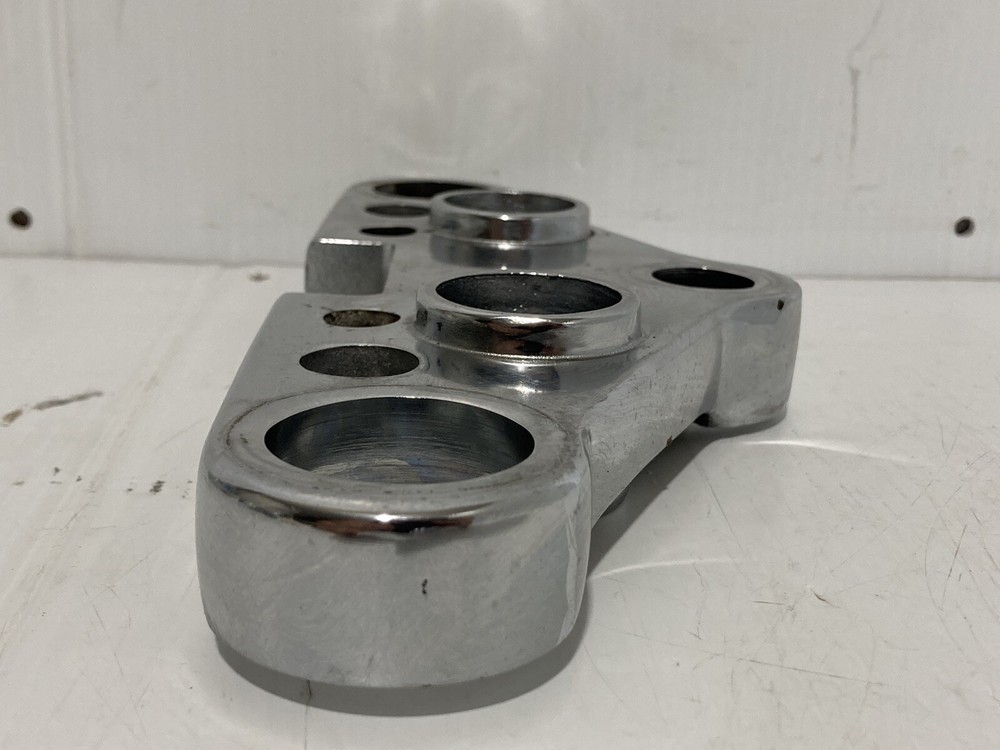 2002 Suzuki Intruder Vs800 Upper Triple Tree (OEM)