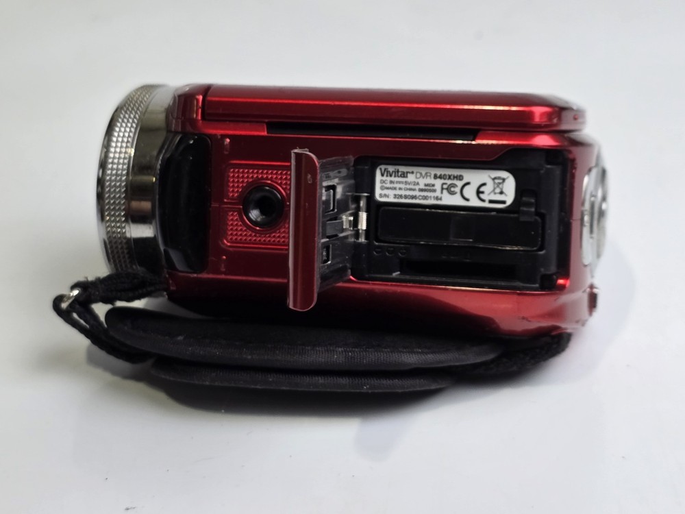 Vivitar Digital Video Recorder 840XHD Red Compact