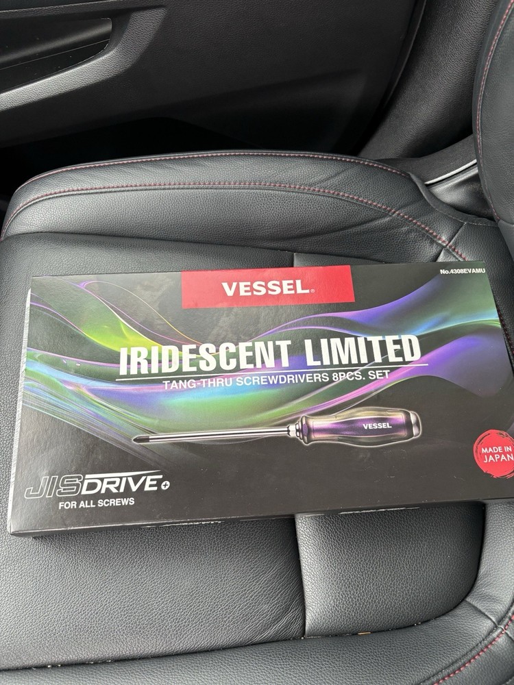 Vessel Iridescent Limited 8pc Tang-Thru Screwdriver Set