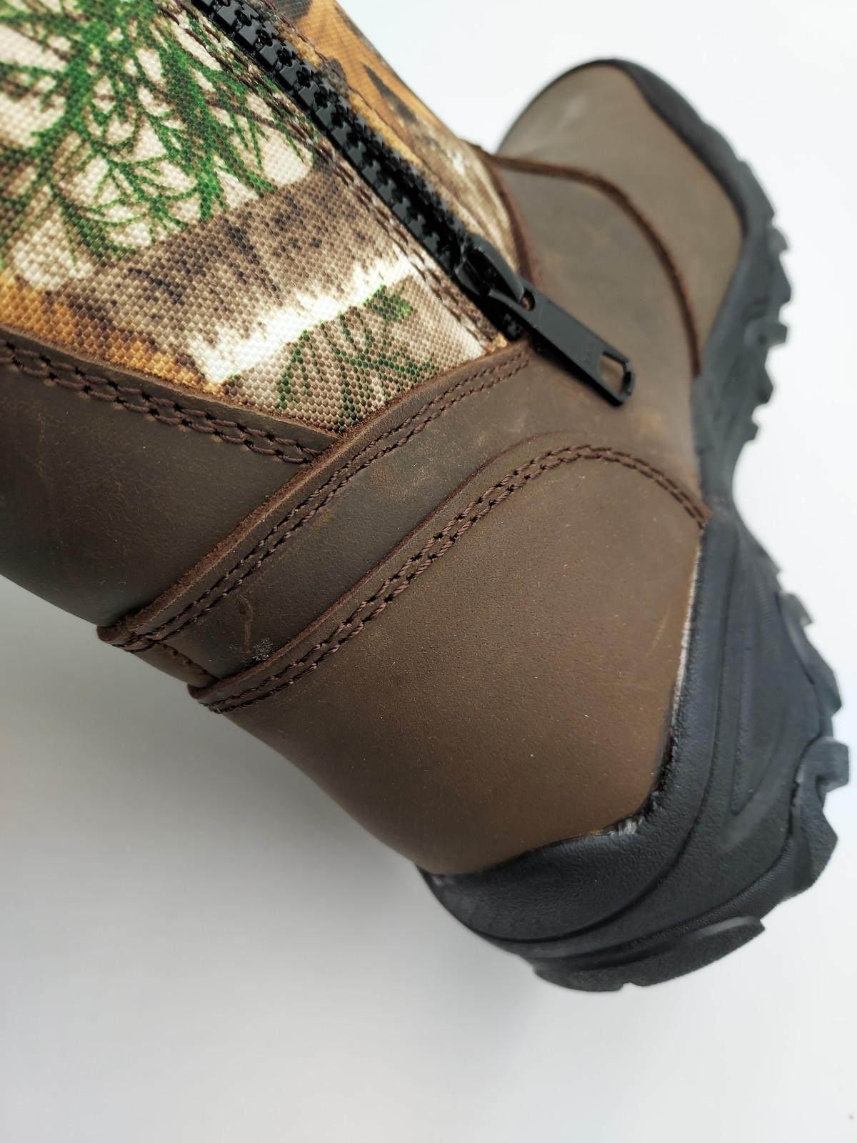 Magellan Outdoors Womens Sz 7B Snake Shield Armor 3.0 Realtree Edge APX (K4-D2)