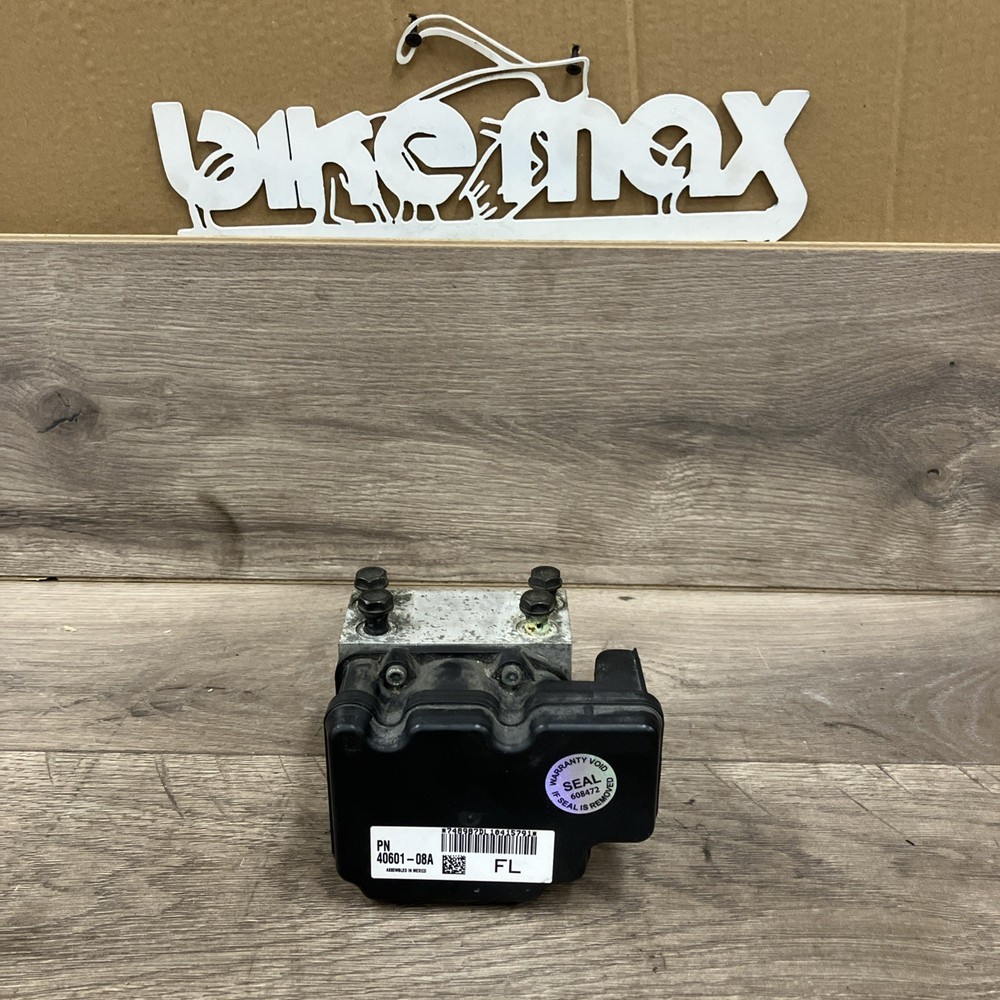 2012 Harley  FLHTCU Electra Ultra OEM ABS Brake Pump & Control Module Untested