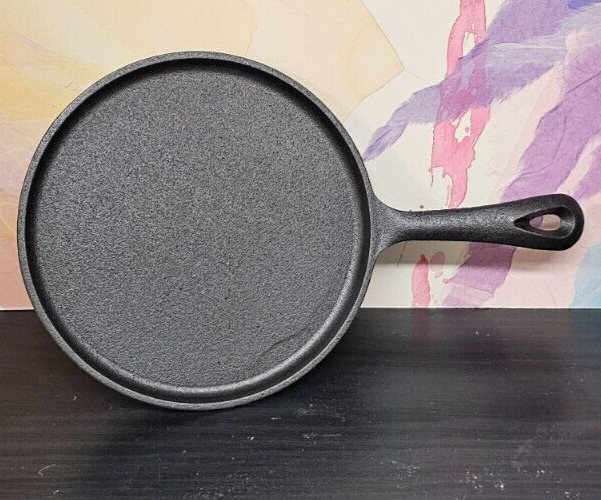 CAST IRON COOKIE SKILLET - NEW