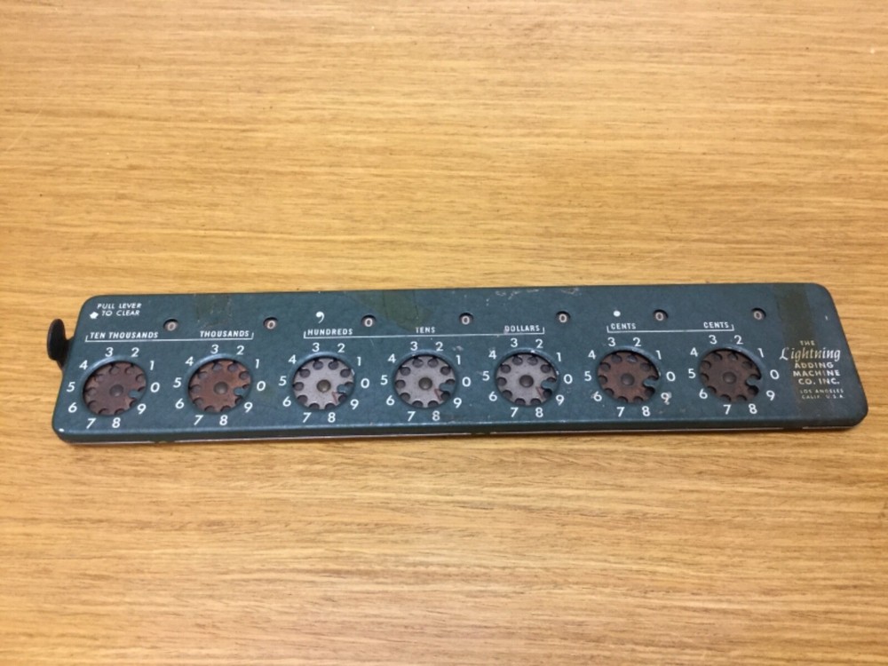 The Lightning Adding Machine Company - VIntage Adding Machine (MAR78)