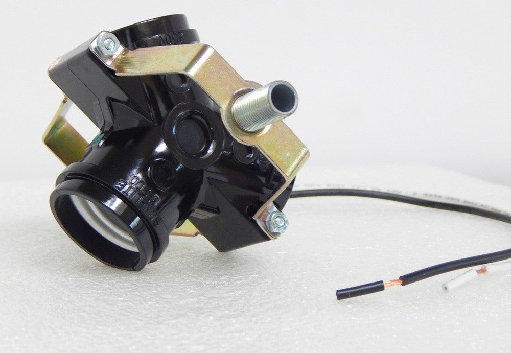 3-Light Phenolic Medium Base Cluster Socket (Switchless)