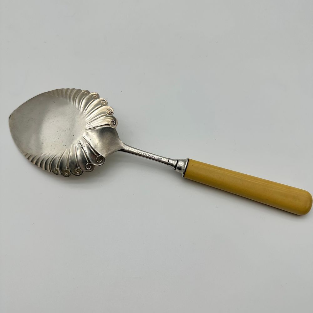 Vintage Lander Frary & Clark Celluloid Handle Cake Server