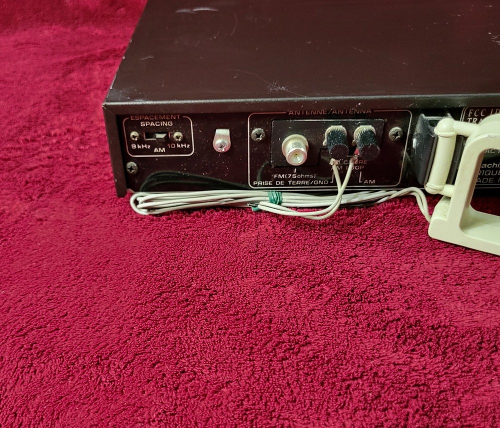 Hitachi FT-5500 Stereo Tuner (1981)
