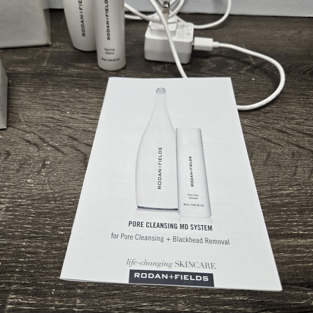 Rodan + Fields Pore Cleansing MD System with Charger, Solution, & 9 Tips