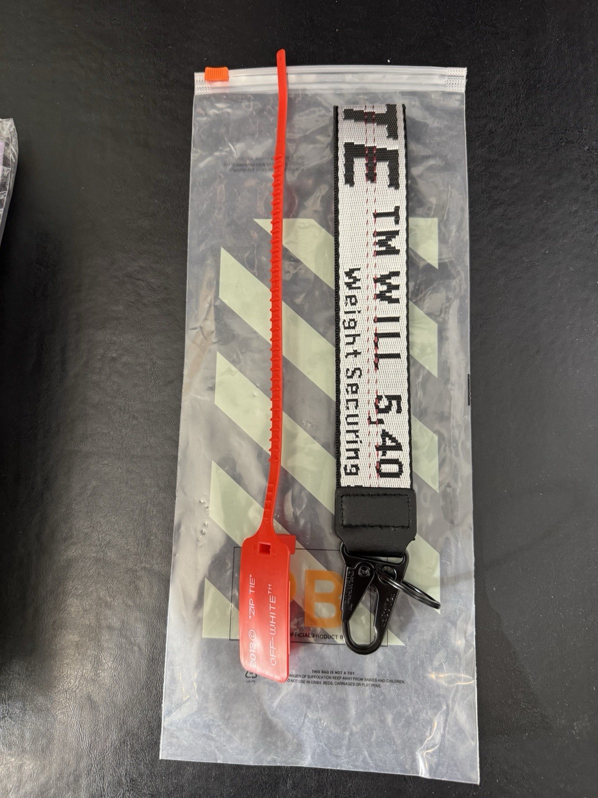 Off White Industrial Keychain Silver. SAME DAY SHIPPING ✅