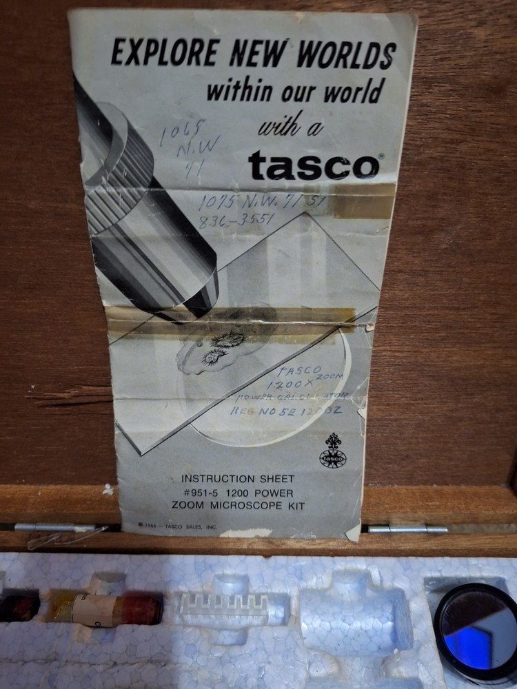 Vintage Tasco 900X Zoom Microscope.