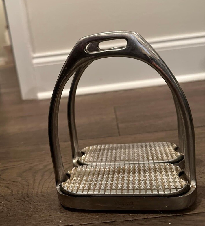 Perri Stirrups - English Stirrups
