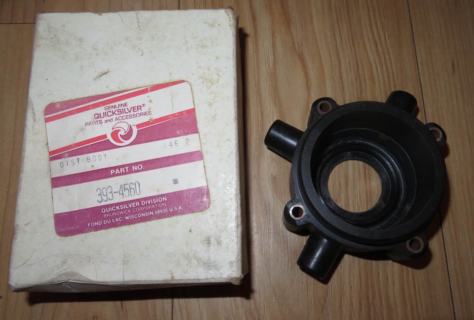 NOS 1970 1971 40 hp Quicksilver Mercury Outboard Distributor Body 393-4560