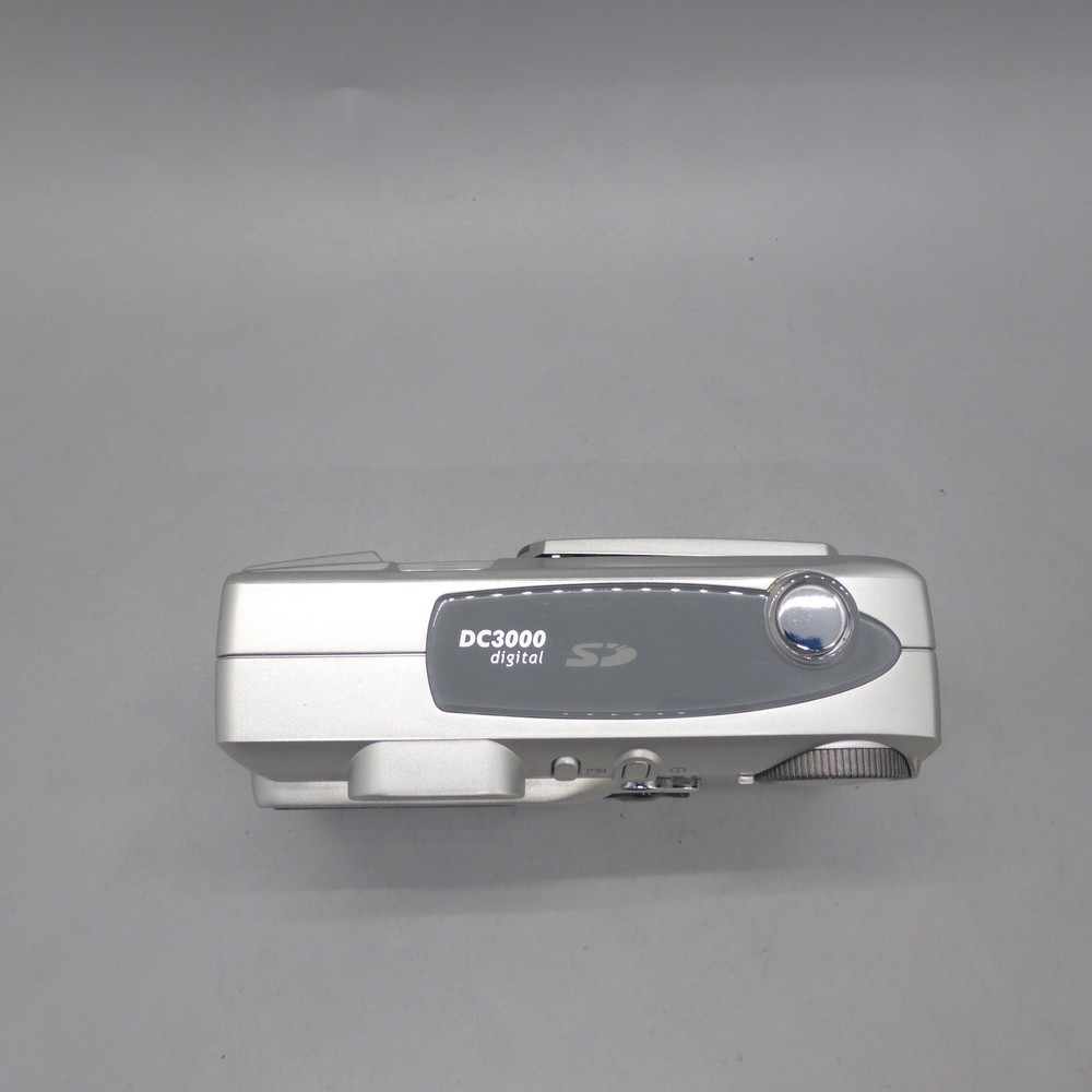 Traveler Digital Camera DC3000 3.3MP Silver Tested