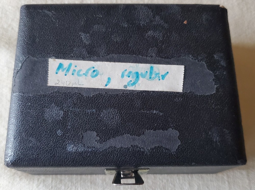 Hellma Spectrophotometer Micro Cell, Type 104.002-OS. Glass. 4 cells.