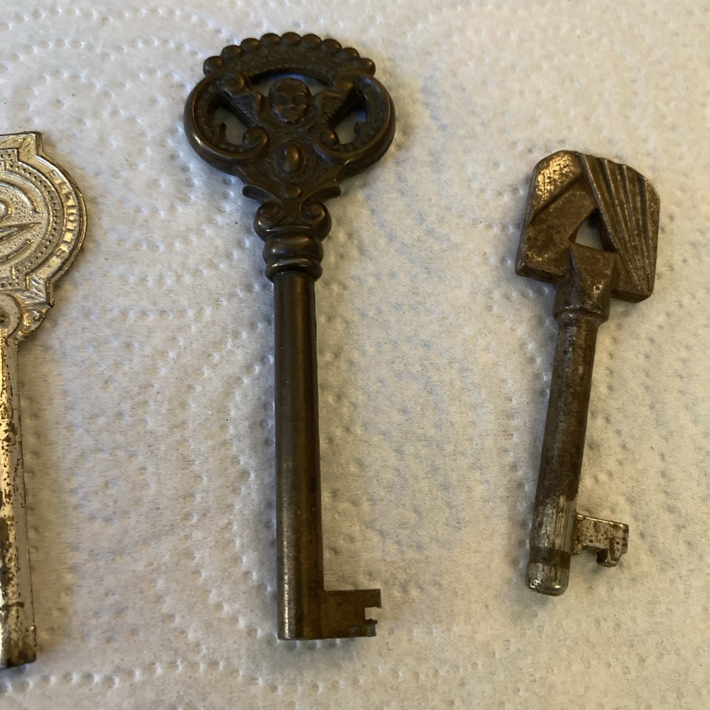 Victorian cherub & Art Deco keys