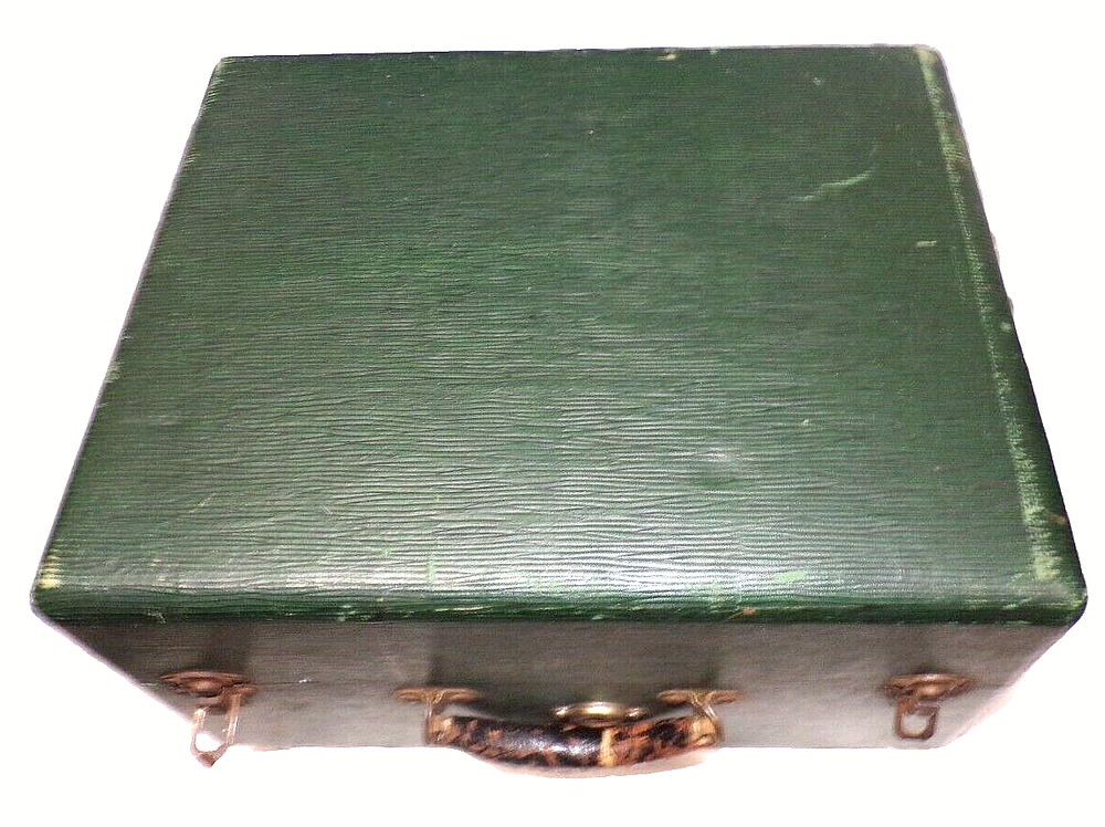 BRUNSWICK PORTABLE DISC PHONOGRAPH MODEL 102