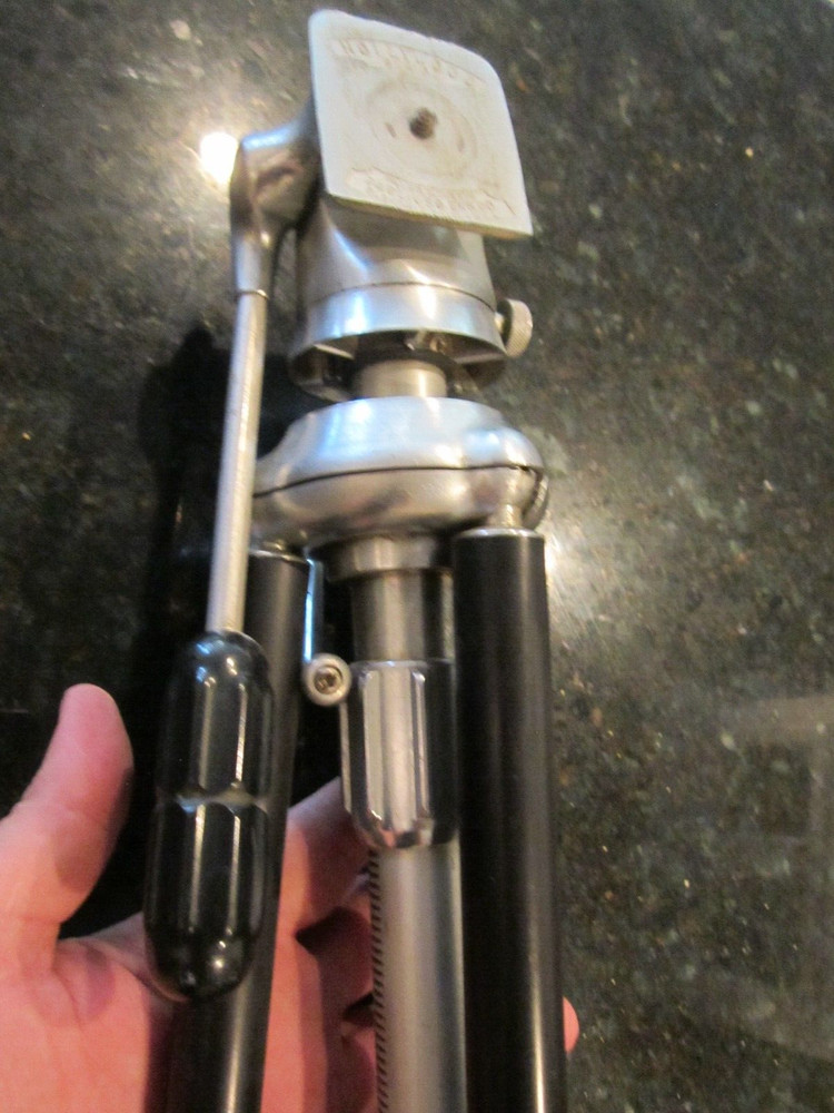 VINTAGE HOLLYWOOD SENIOR CAMERA TRIPOD