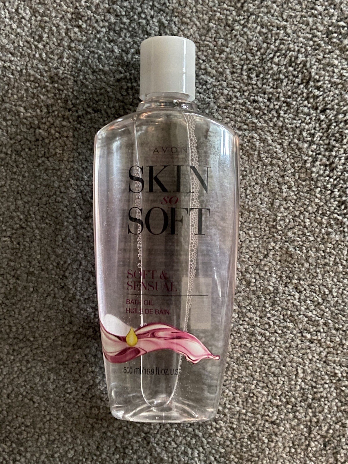 Avon SSS Soft And Sensual Bath Oil - 16.9 fl. oz. New.