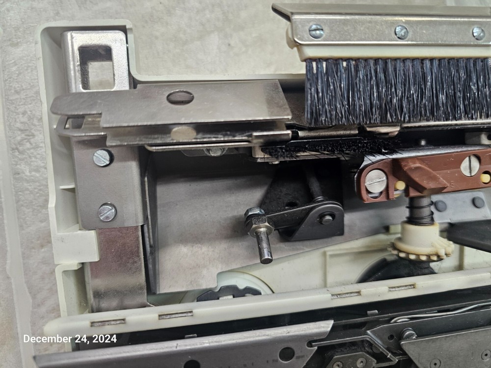 Passap E6000 Knitting Machine Back Rear Lock (Carriage)