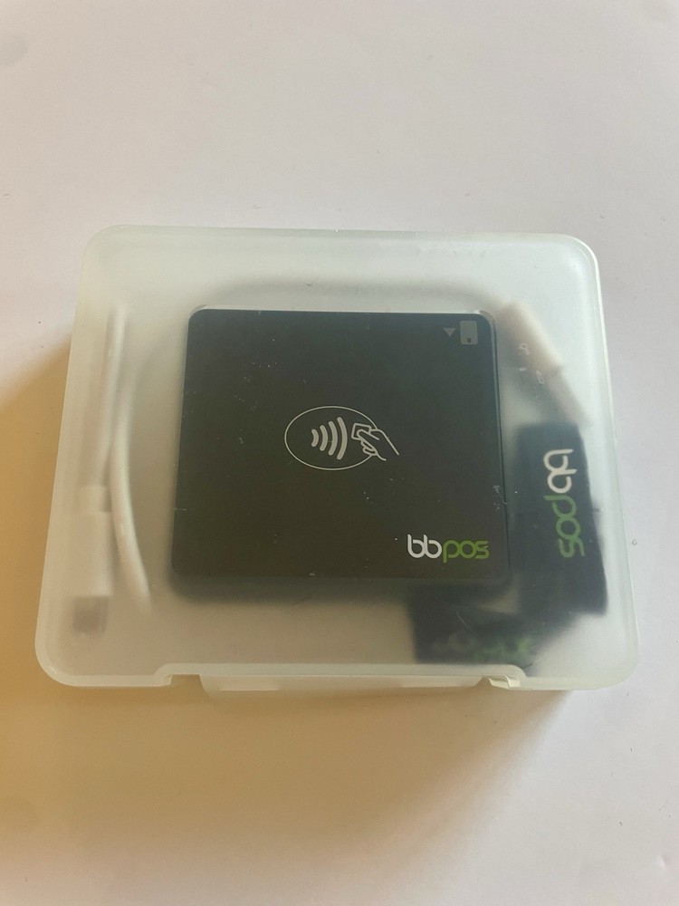 BBPOS Chipper 2X BT Mobile Card Reader Black CHB22 Bluetooth POS with Case+