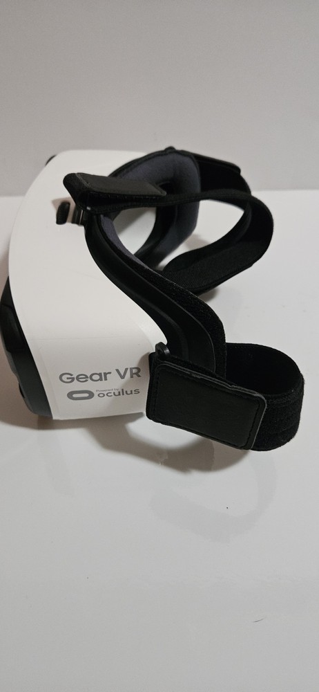 SAMSUNG GEAR VR HEADSET OCULUS SM-R322 MISSING FRONT PLASTIC COVER UNTESTED
