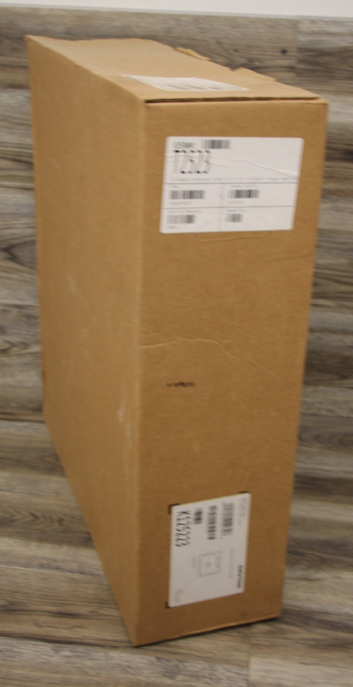 NEW Elkay 22x25 Stainless Steel 3 Hole Kitchen Sink. K125223