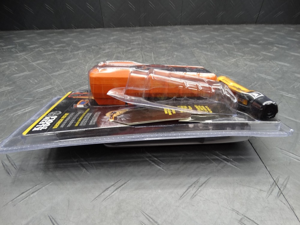 Klein Tool Multimeter Voltage Tester & Outlet Tester Premium Electrical Tool Set