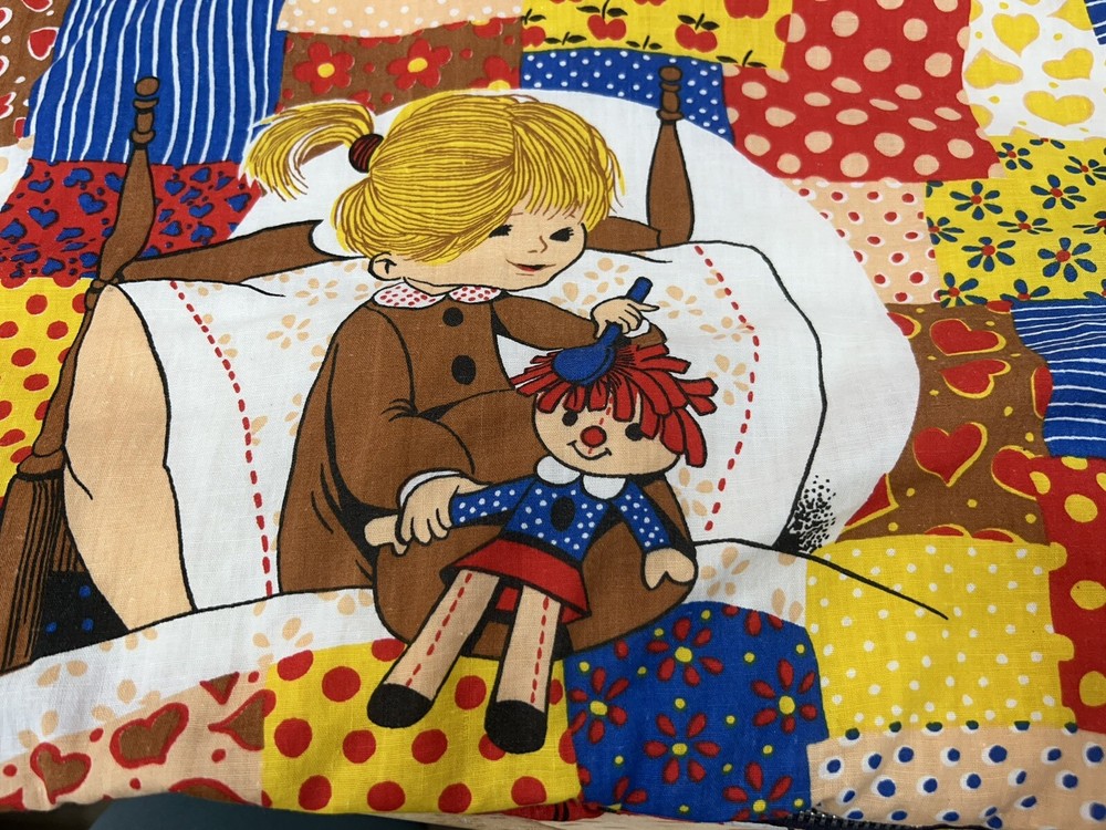 Vintage Read 60s 70s Girls Sleeping Bag Sleepover Quilted Patchwork Pattern