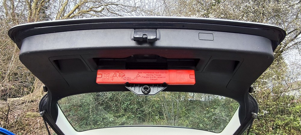 Bracket Turn Knob for Warning Triangle Comp Lock Passat B6 / B7 (3C) Variant