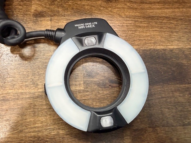 Canon Macro Ring Lite MR-14EX Light/Macro Flash
