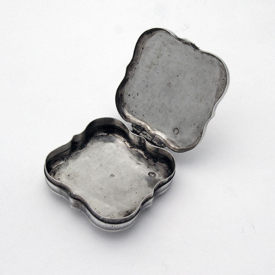 19th Century Dutch Silver Engraved Peppermint Box Mono