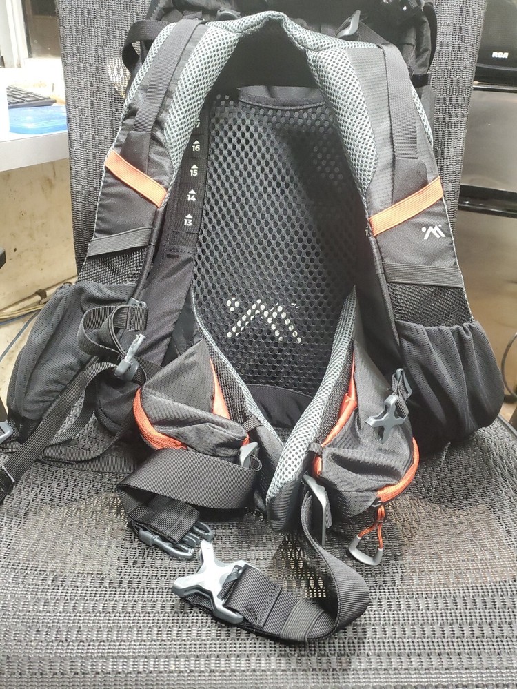 Ampex Cahill Excursion 25-Liter Framepack Multiple Storage Backpack, Blk, Gray