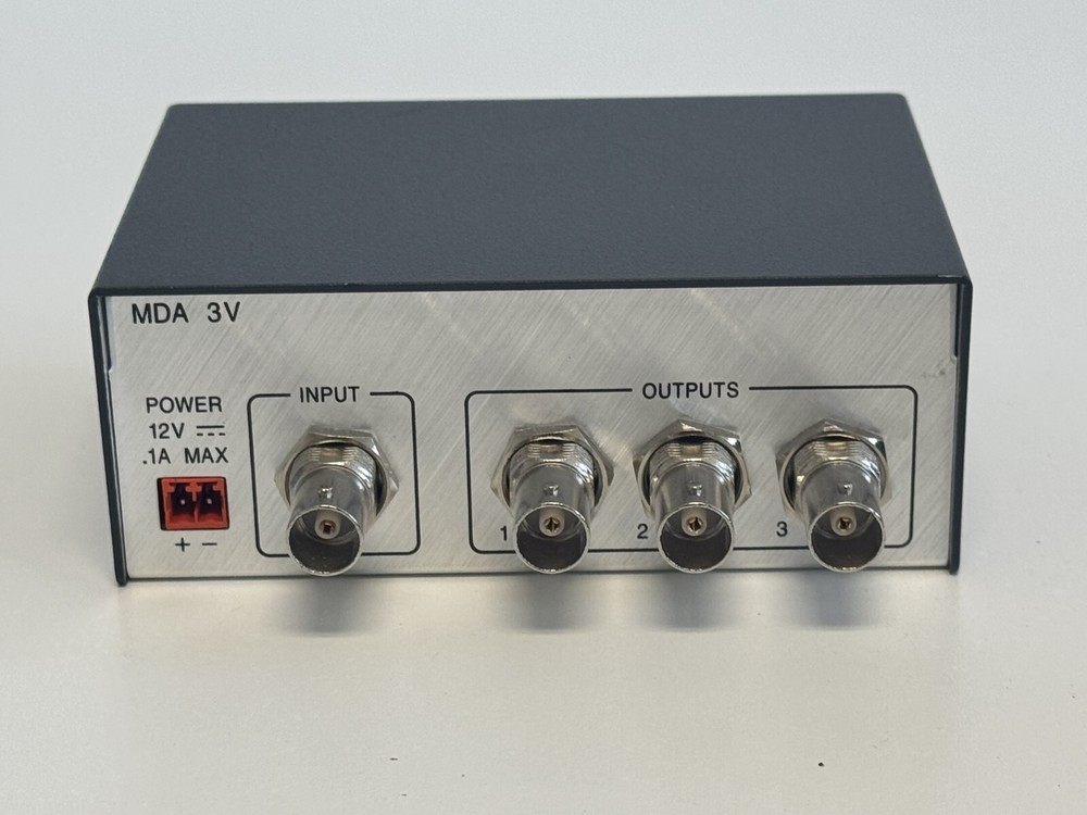 Shelf 36: Extron / Versa Tools MDA 3 Distribution Amplifier