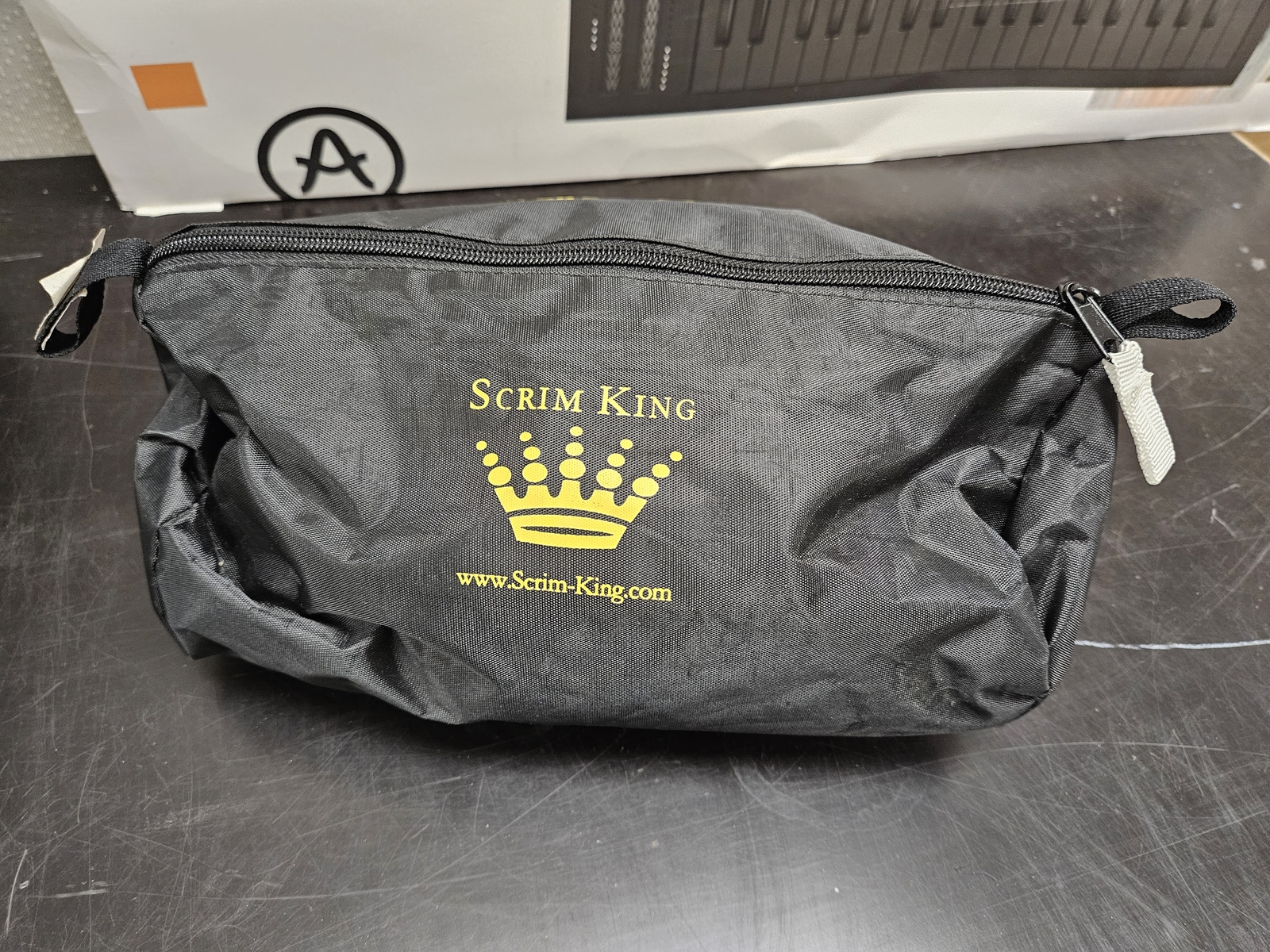 Scrim King SS-LST-02-W Double Sided Lighting Stand Scrim, White - Used