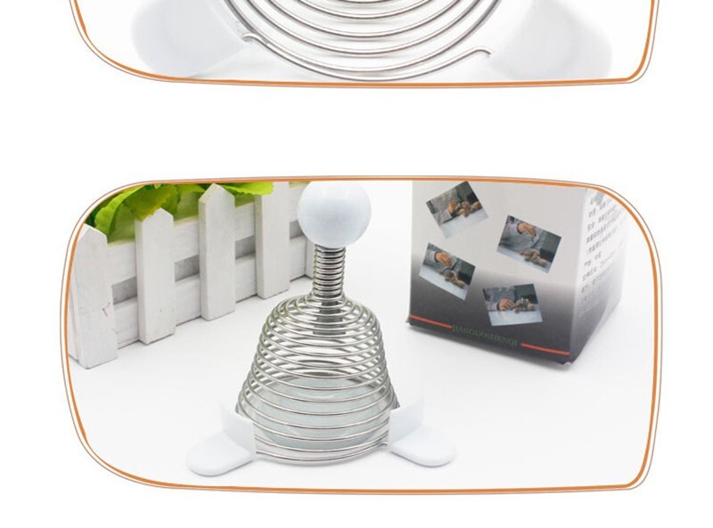NEW Spring nut sheller Creative kitchen gadgets Spring nutcracker (random color)