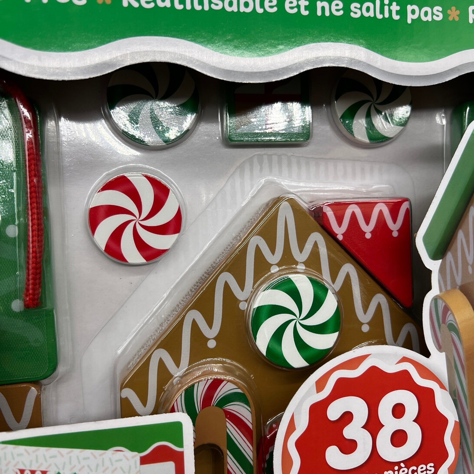 Melissa & Doug Wooden Gingerbread House Reusable, Mess-Free Play Set Activity