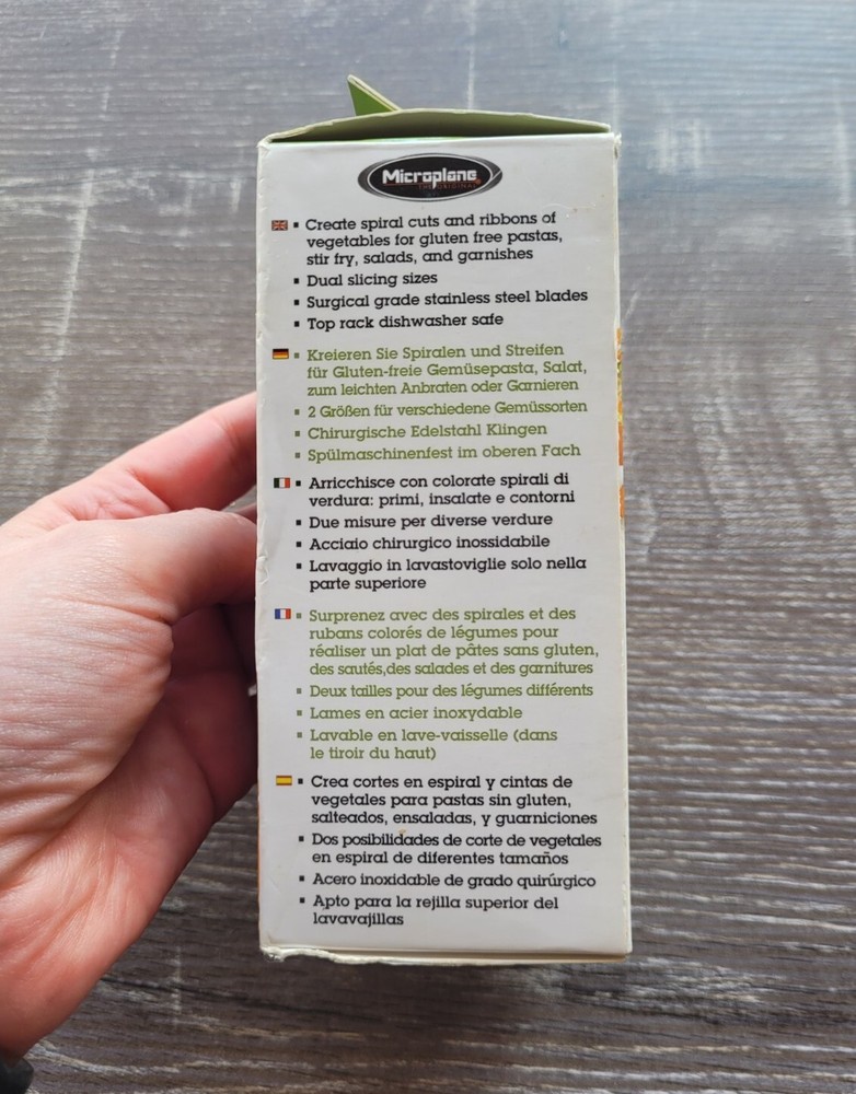 Microplane Spiral Cutter Handheld Black Small