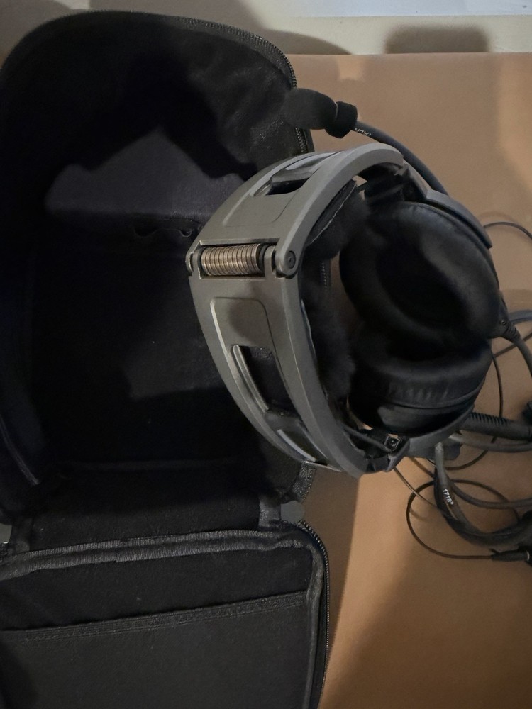 Bose A20 Aviation Headset with Soft Case