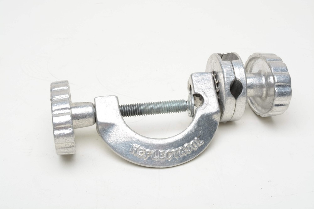Larson studio umbrella C Clamp for mounting umbrellas on light stands, nice