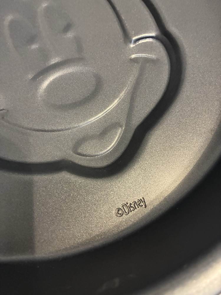 Disney Mickey Mouse Round Cake Pan