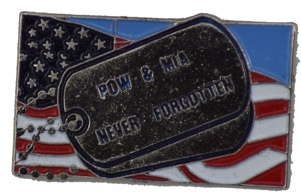 POW NEVER FORGOTTEN HAT PIN