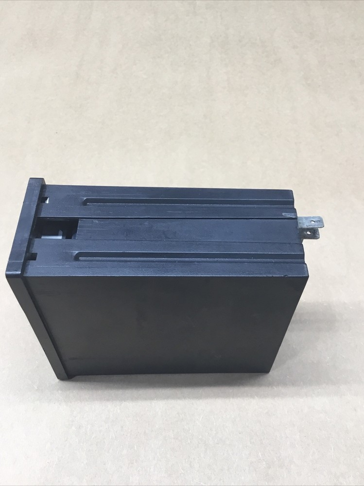 PRECISION DIGITAL TEMPERATURE CONTROLLER #719K109