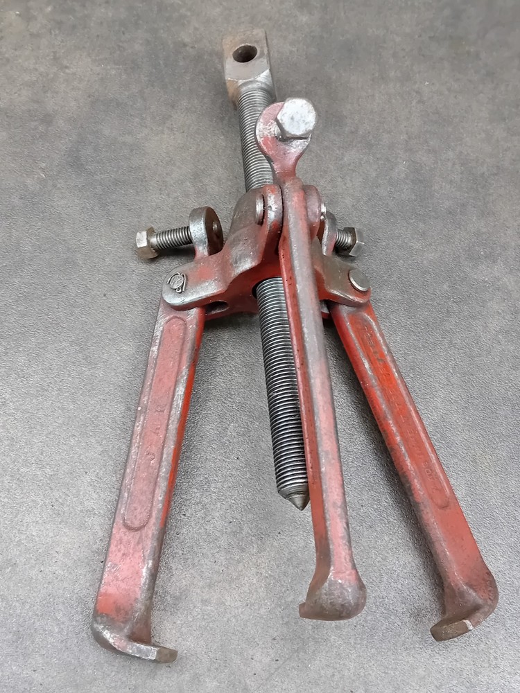 3 Bearing Pullers