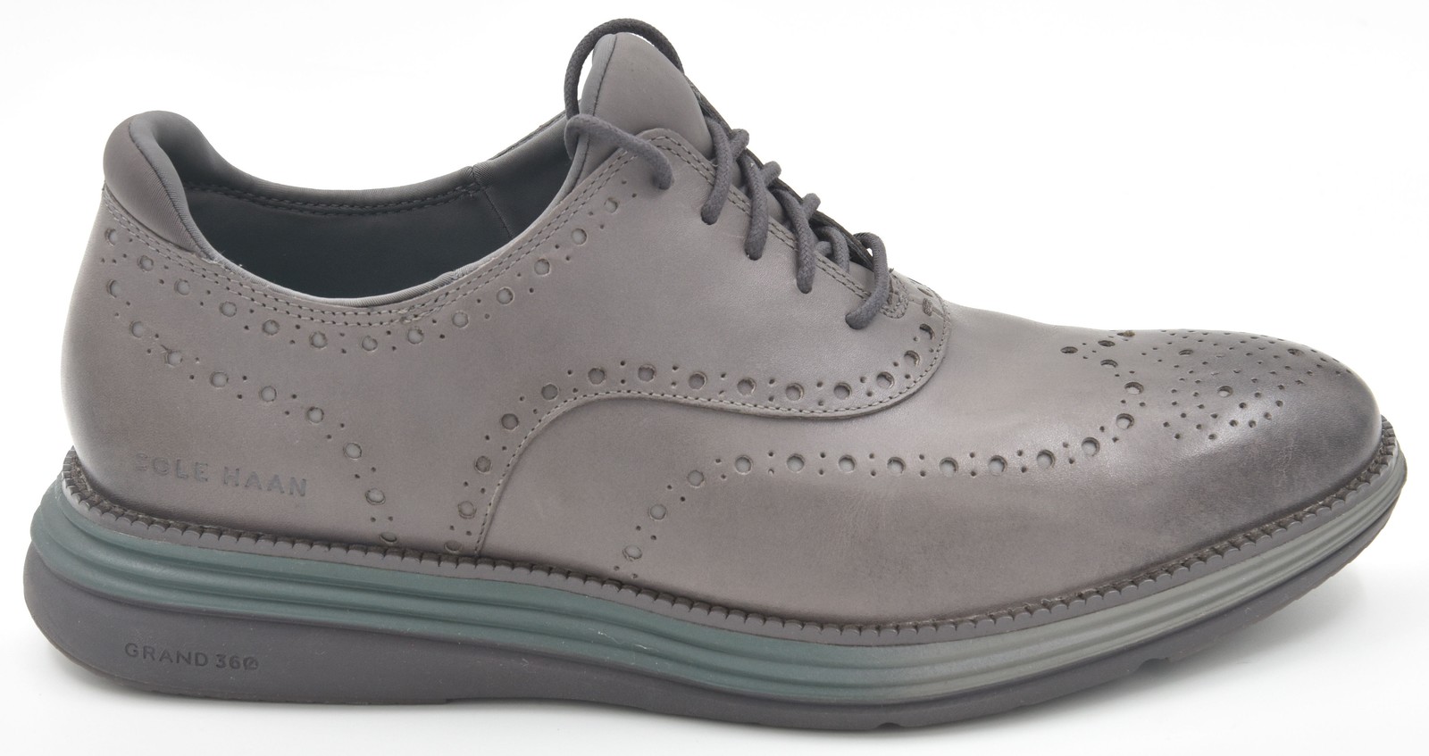 Cole Haan Men's ØriginalGrand Ultra Wingtip Waterproof Oxfords C39529