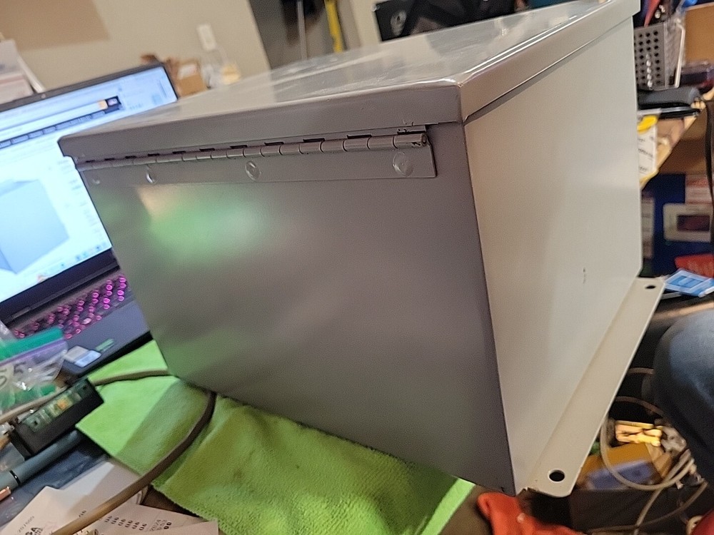 WIEGMANN CONTINUOUS HINGE JIC BOX,B121008CH,type 12&13. New A Small Scratch