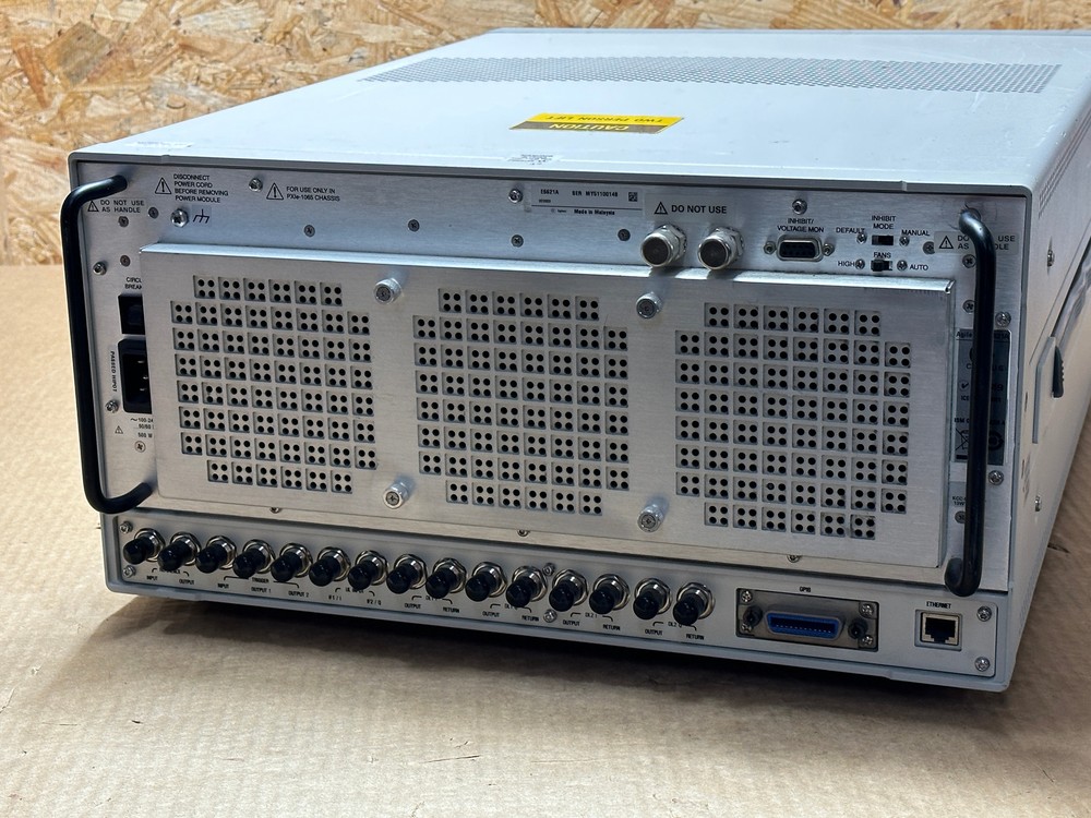 Agilent Technologies E6621A PXT Wireless Communications Test Set