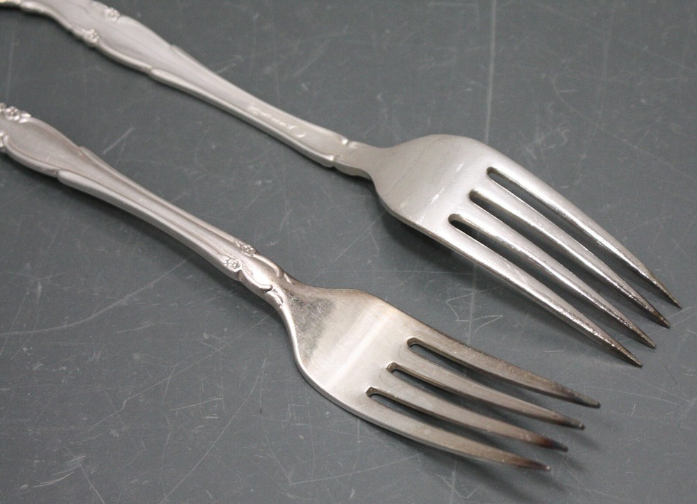(57 Pieces) Oneida Community Flatware Set AFFECTION, Silverplate Silverware Lot
